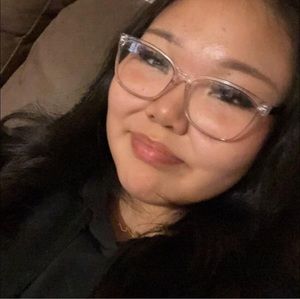 Meet your Posher, Juliette